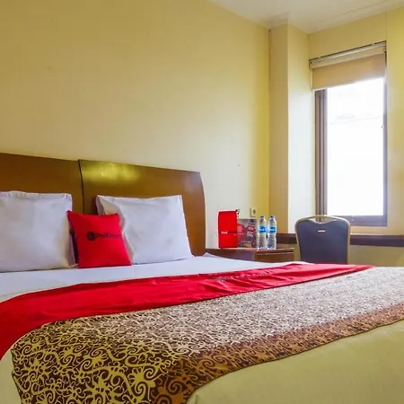 Reddoorz @ Paskal Hyper Square Hotel